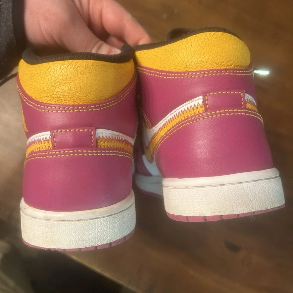 Air Jordan 1 Mid Día de Muertos Women's‎ 8 Fuchsia White Orange 2020 DC0350-100